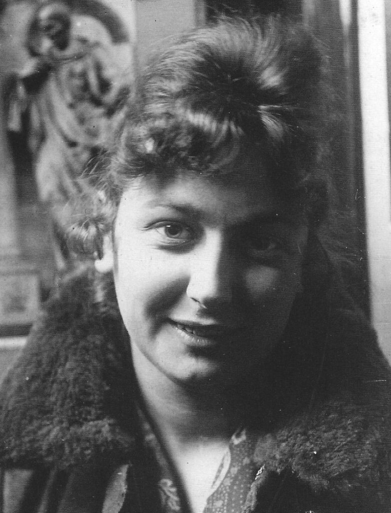 Anna portrætfoto 1919-20.